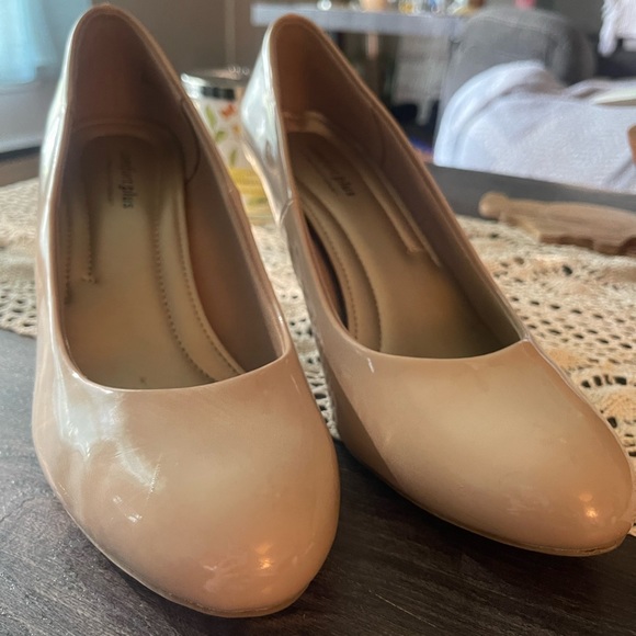 NEW Nude Heels